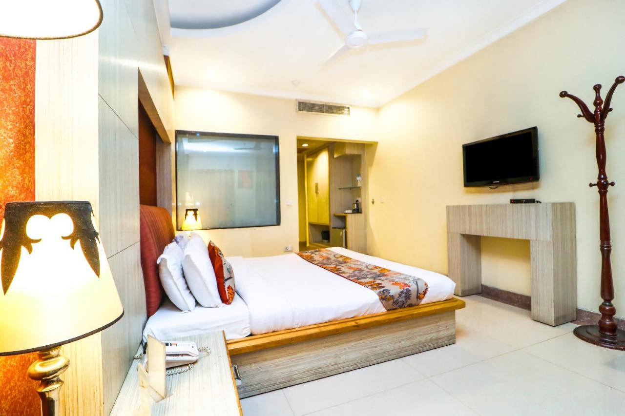 Hotel Rajshree & Spa Chandīgarh Exterior foto