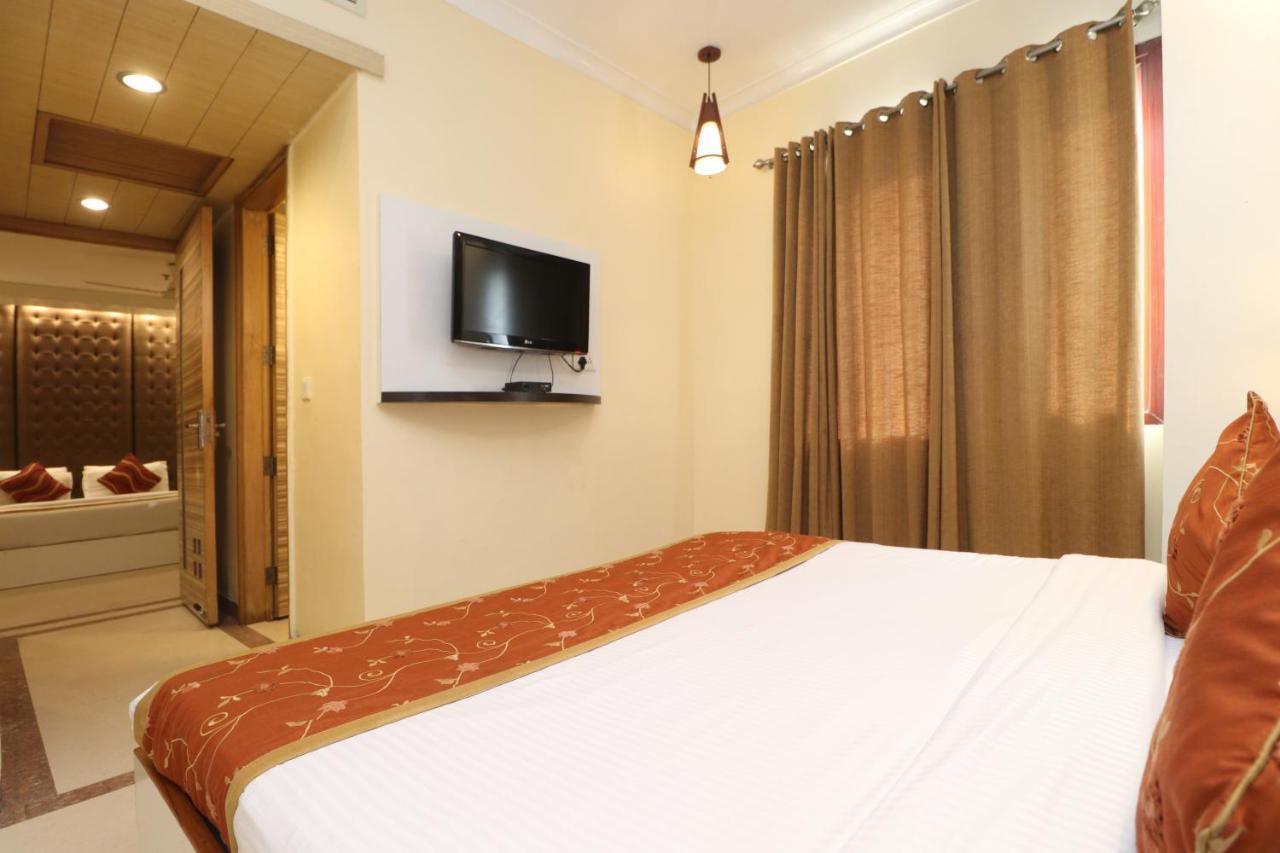 Hotel Rajshree & Spa Chandīgarh Exterior foto