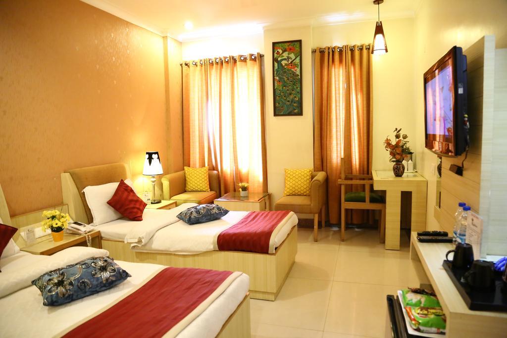 Hotel Rajshree & Spa Chandīgarh Exterior foto