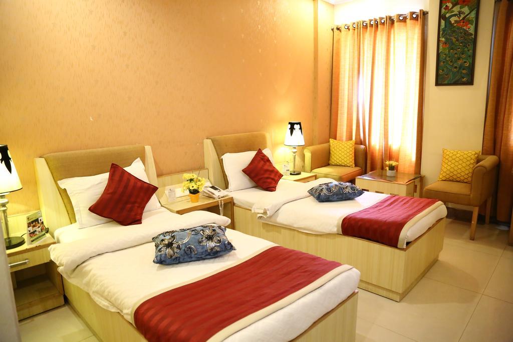 Hotel Rajshree & Spa Chandīgarh Exterior foto